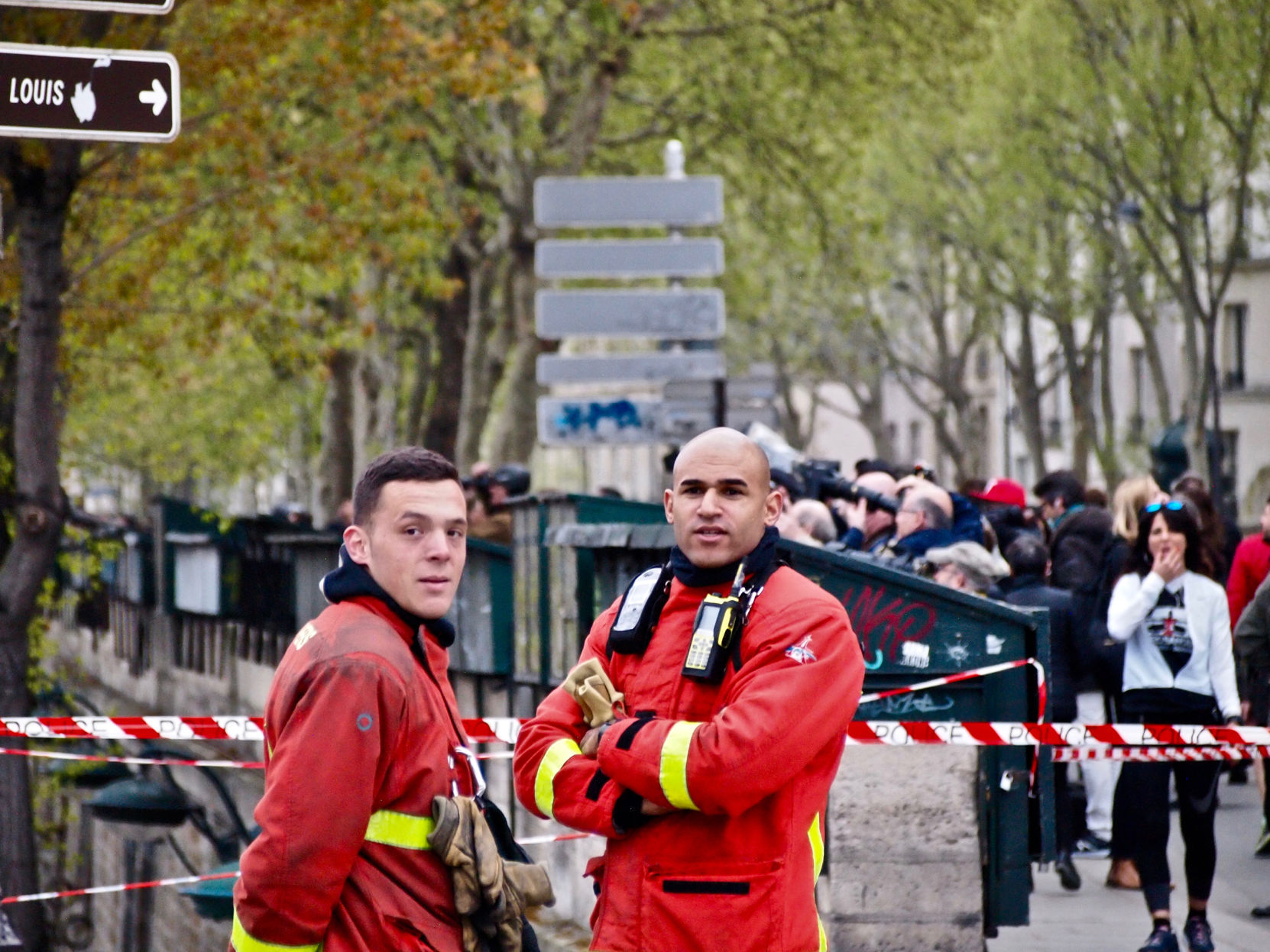 Notre Dame Firemen (Sapeurs-Pompiers) 4-16-19